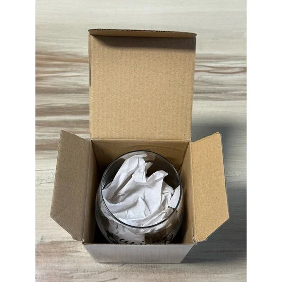 NIB Novelty Stemless Wine Glass "Wine Queen" - Picture 3 of 4